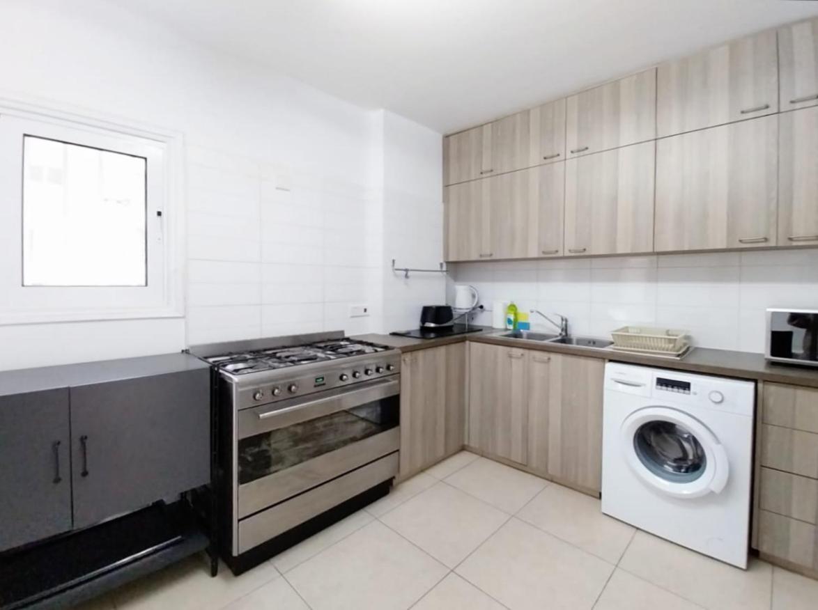 Sun Tower 101 Apartment Limassol Luaran gambar